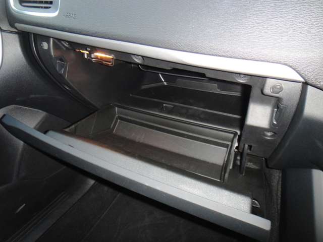 ボルボ Ｖ４０ Ｔ２　ナビエディション H30年 (東北) 99