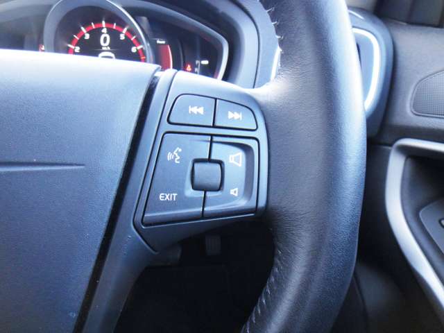 ボルボ Ｖ４０ Ｔ２　ナビエディション H30年 (東北) 99