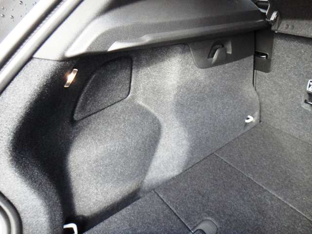 ボルボ ＸＣ４０ プラス　Ｂ３ R5年 (東北) 99