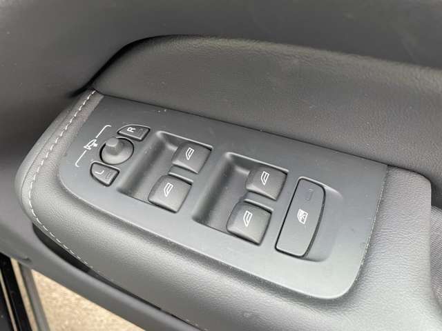 ボルボ ＸＣ６０ Ｄ４ ＡＷＤ インスクリプション ディーゼルターボ ４ＷＤ R2年 (東北) 99