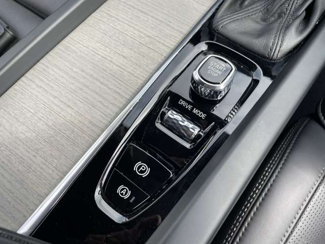 ボルボ ＸＣ６０ Ｄ４ ＡＷＤ インスクリプション ディーゼルターボ ４ＷＤ R2年 (東北) 99