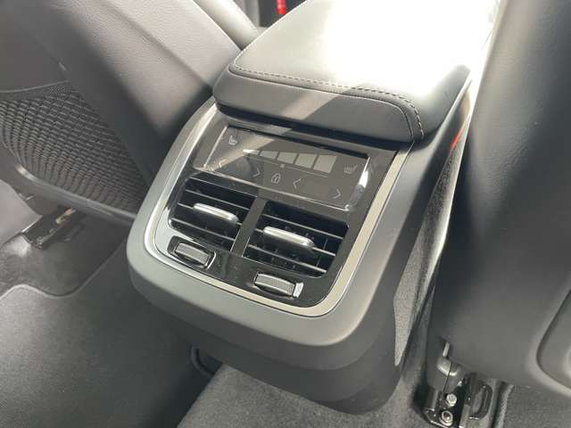 ボルボ ＸＣ６０ Ｄ４ ＡＷＤ インスクリプション ディーゼルターボ ４ＷＤ R2年 (東北) 99