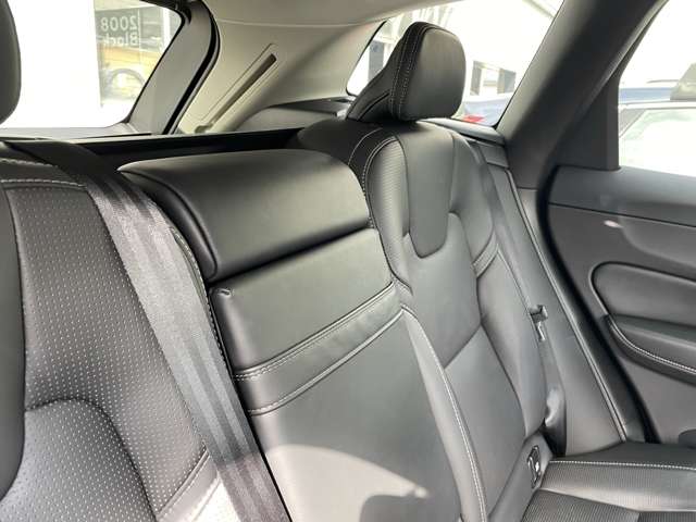 ボルボ ＸＣ６０ Ｄ４ ＡＷＤ インスクリプション ディーゼルターボ ４ＷＤ R2年 (東北) 99