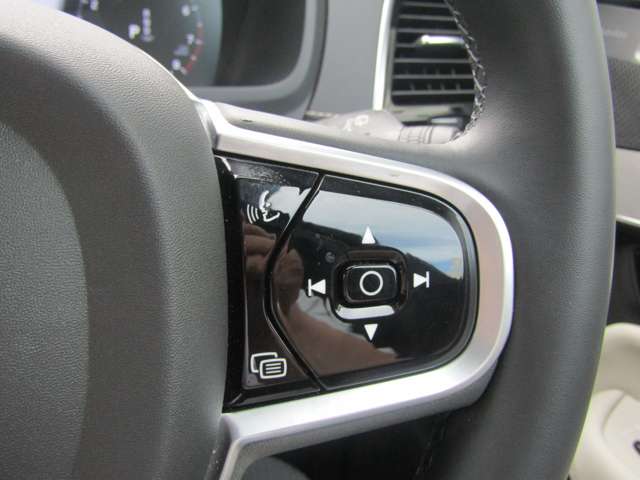 ボルボ ＸＣ９０ Ｂ６ ＡＷＤ Ｒデザイン ４ＷＤ R4年 (関東) 99