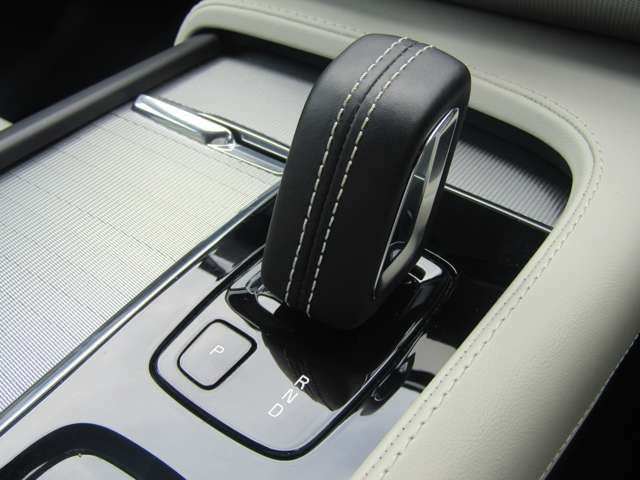 ボルボ ＸＣ９０ Ｂ６ ＡＷＤ Ｒデザイン ４ＷＤ R4年 (関東) 99