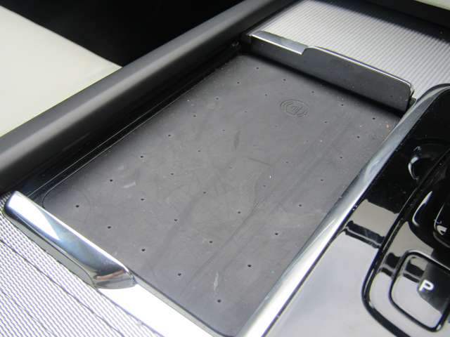 ボルボ ＸＣ９０ Ｂ６ ＡＷＤ Ｒデザイン ４ＷＤ R4年 (関東) 99