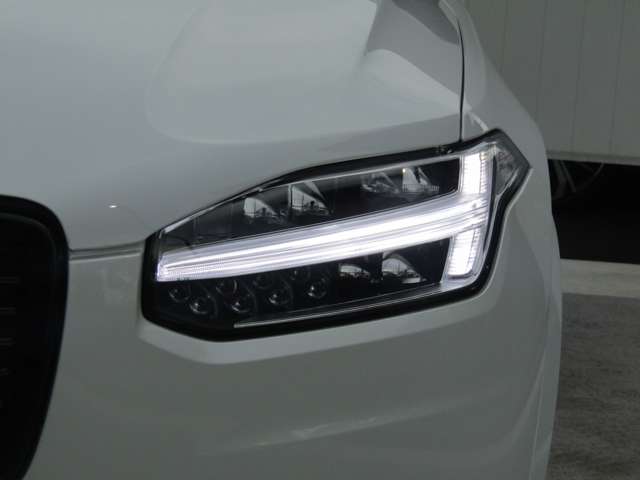 ボルボ ＸＣ９０ Ｂ６ ＡＷＤ Ｒデザイン ４ＷＤ R4年 (関東) 99