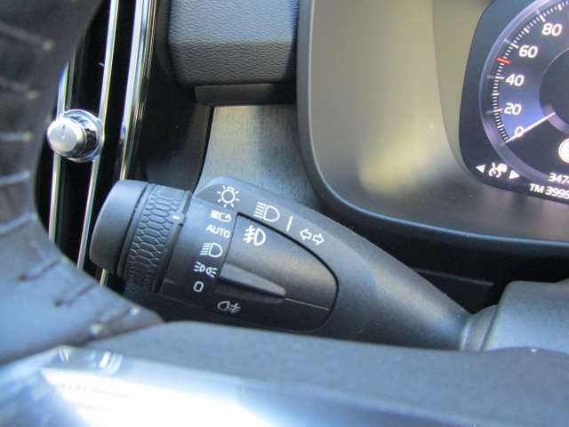 ボルボ ＸＣ４０ リチャージ　プラグインハイブリッド　Ｔ５　インスクリプション R4年 (関東) 99