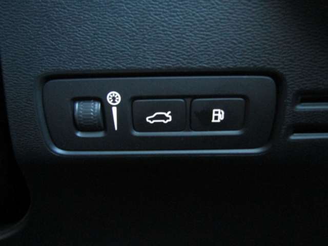 ボルボ ＸＣ４０ リチャージ　プラグインハイブリッド　Ｔ５　インスクリプション R4年 (関東) 99