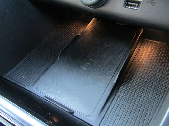 ボルボ ＸＣ４０ リチャージ　プラグインハイブリッド　Ｔ５　インスクリプション R4年 (関東) 99