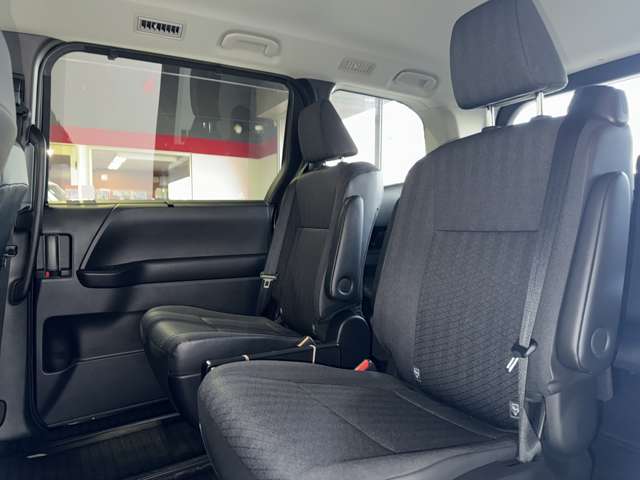 スズキ ランディ １．８ ハイブリッド Ｇ R4年 (東北) 99