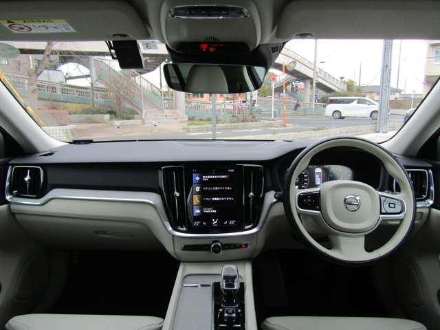 ボルボ Ｖ６０ Ｂ５　インスクリプション R4年 (関東) 99