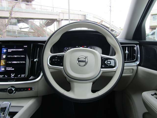 ボルボ Ｖ６０ Ｂ５　インスクリプション R4年 (関東) 99