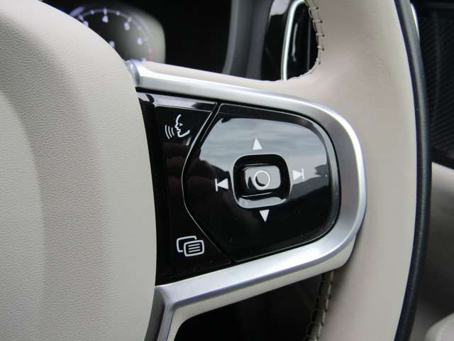 ボルボ Ｖ６０ Ｂ５　インスクリプション R4年 (関東) 99