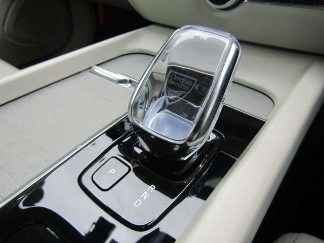 ボルボ Ｖ６０ Ｂ５　インスクリプション R4年 (関東) 99