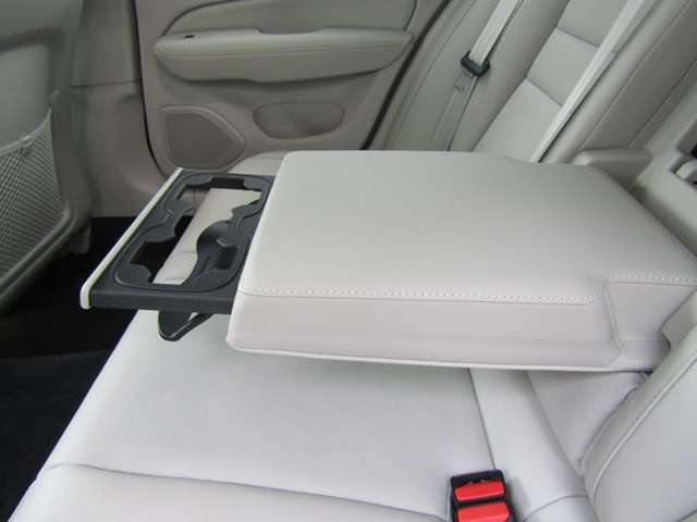 ボルボ Ｖ６０ Ｂ５　インスクリプション R4年 (関東) 99