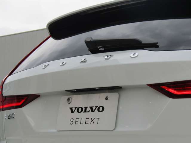 ボルボ Ｖ６０ Ｂ５　インスクリプション R4年 (関東) 99