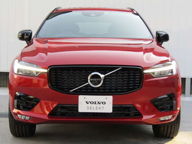 ボルボ ＸＣ６０ Ｂ６ ＡＷＤ Ｒデザイン ４ＷＤ R3年 () 99