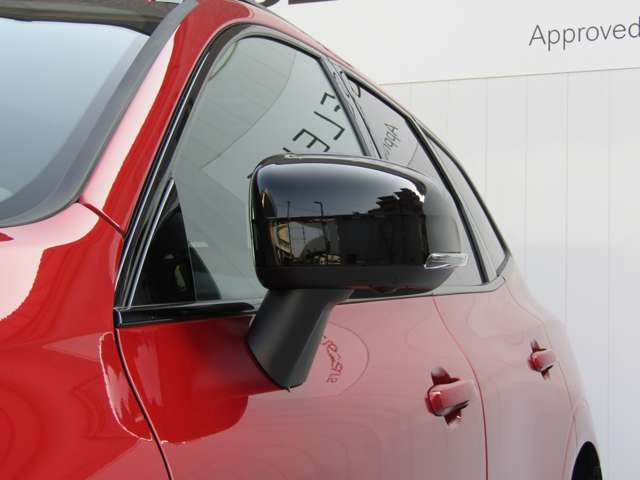 ボルボ ＸＣ６０ Ｂ６ ＡＷＤ Ｒデザイン ４ＷＤ R3年 () 99