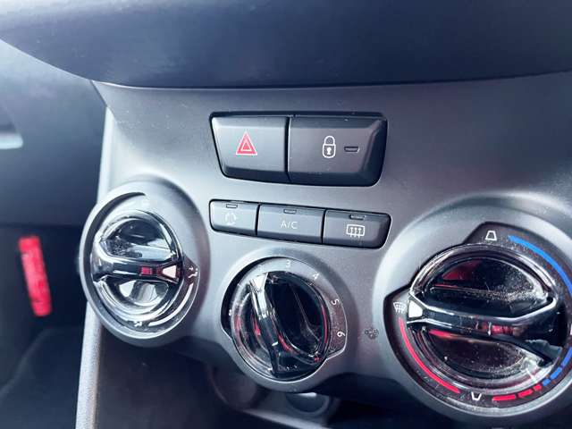 プジョー ２０８ ファーストセレクション H29年 (東北) 99