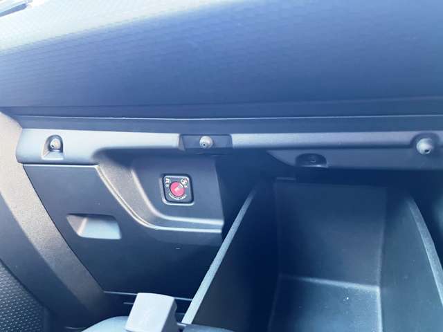 プジョー ２０８ ファーストセレクション H29年 (東北) 99