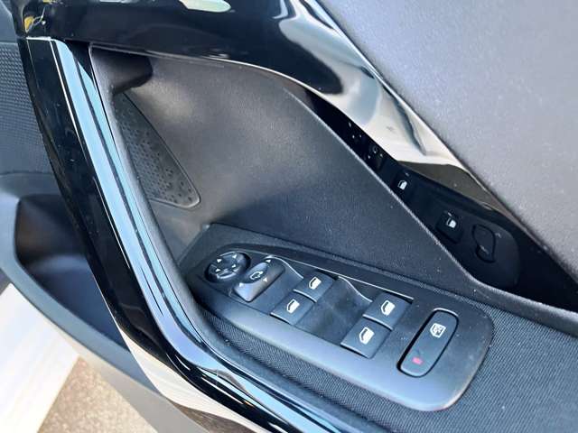 プジョー ２０８ ファーストセレクション H29年 (東北) 99