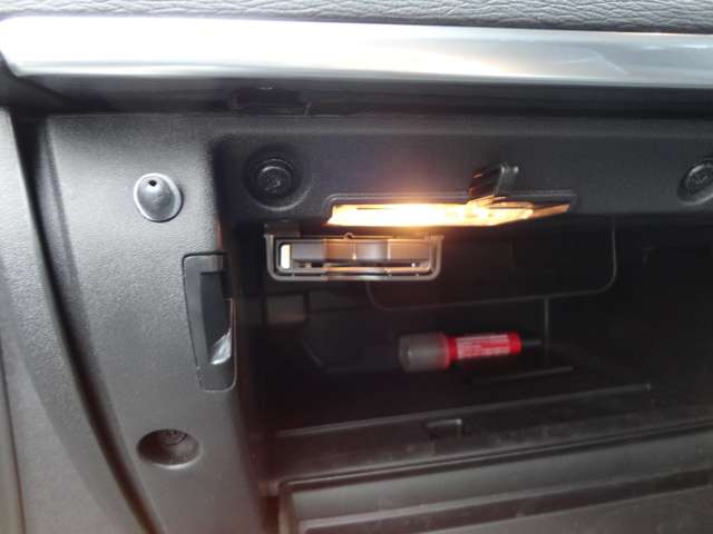 ボルボ Ｖ４０ Ｔ３　ＳＥ H27年 (東北) 99