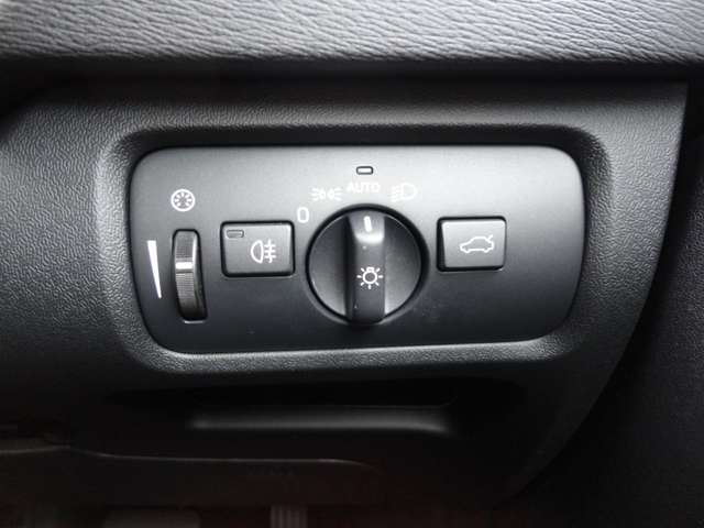 ボルボ Ｖ４０ Ｔ３　ＳＥ H27年 (東北) 99