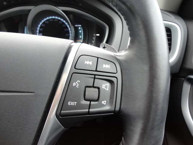 ボルボ Ｖ４０ Ｔ３　ＳＥ H27年 (東北) 99