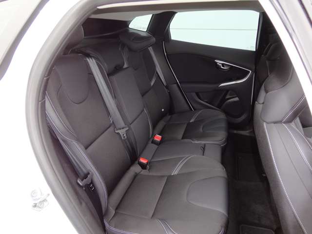 ボルボ Ｖ４０ Ｔ３　ＳＥ H27年 (東北) 99