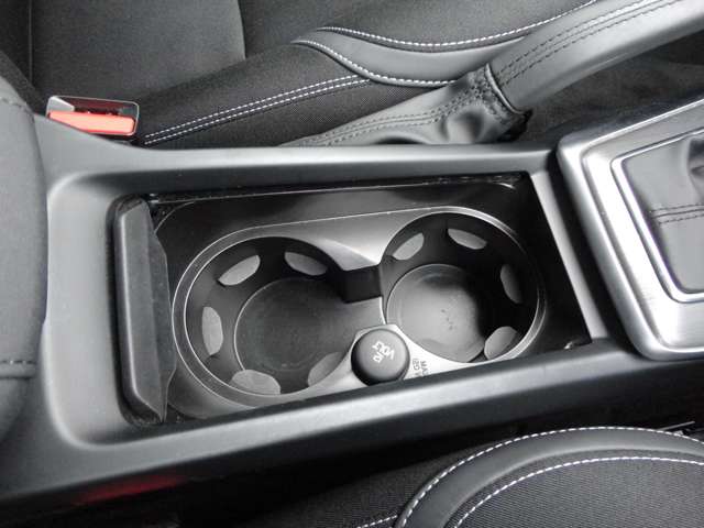 ボルボ Ｖ４０ Ｔ３　ＳＥ H27年 (東北) 99