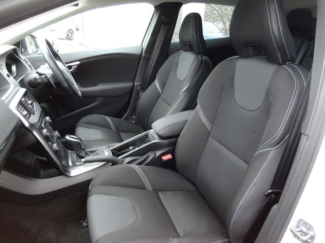 ボルボ Ｖ４０ Ｔ３　ＳＥ H27年 (東北) 99