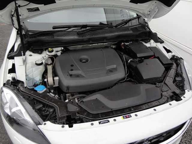 ボルボ Ｖ４０ Ｔ３　ＳＥ H27年 (東北) 99