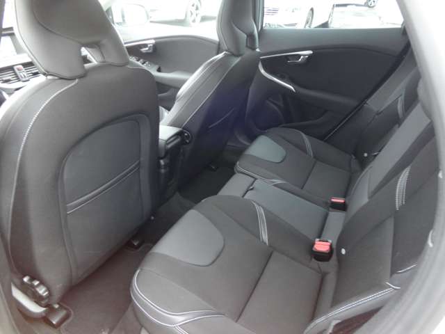 ボルボ Ｖ４０ Ｔ３　ＳＥ H27年 (東北) 99