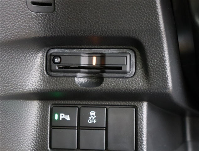 ホンダ Ｎ　ＢＯＸ ６６０ Ｌ ターボ R4年 (関東) 99