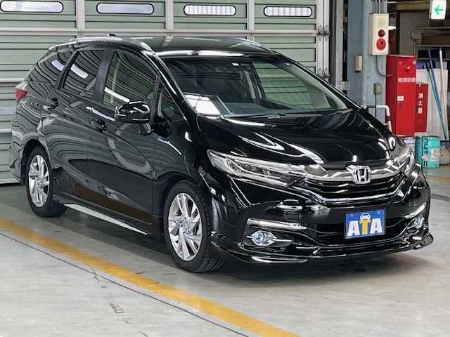 ホンダ シャトル １．５ ハイブリッド Ｚ H29年 (関東) 99