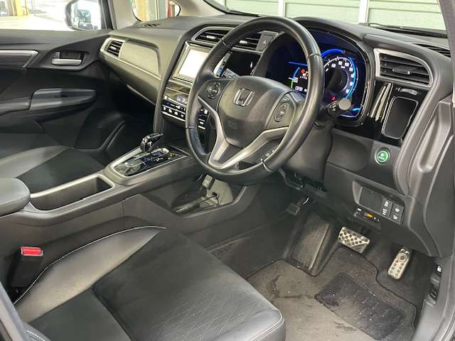 ホンダ シャトル １．５ ハイブリッド Ｚ H29年 (関東) 99