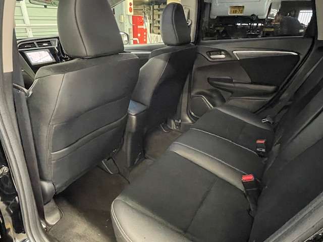 ホンダ シャトル １．５ ハイブリッド Ｚ H29年 (関東) 99