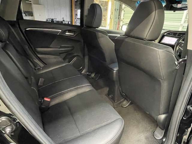 ホンダ シャトル １．５ ハイブリッド Ｚ H29年 (関東) 99