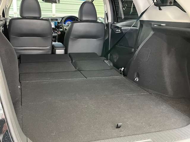 ホンダ シャトル １．５ ハイブリッド Ｚ H29年 (関東) 99