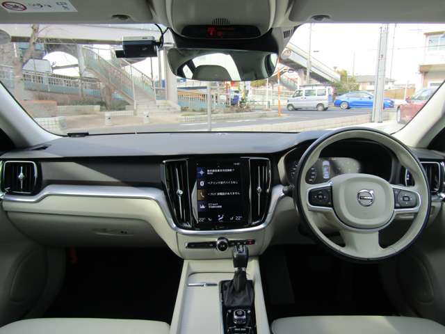 ボルボ Ｓ６０ Ｔ４　モメンタム R2年 (関東) 99