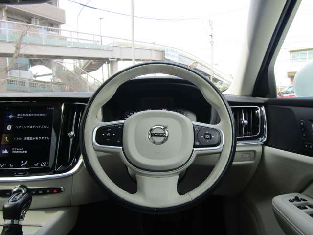 ボルボ Ｓ６０ Ｔ４　モメンタム R2年 (関東) 99