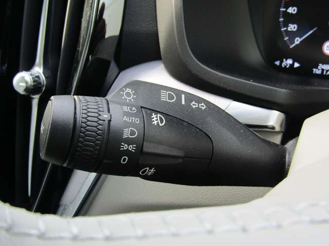 ボルボ Ｓ６０ Ｔ４　モメンタム R2年 (関東) 99