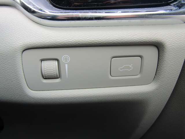 ボルボ Ｓ６０ Ｔ４　モメンタム R2年 (関東) 99