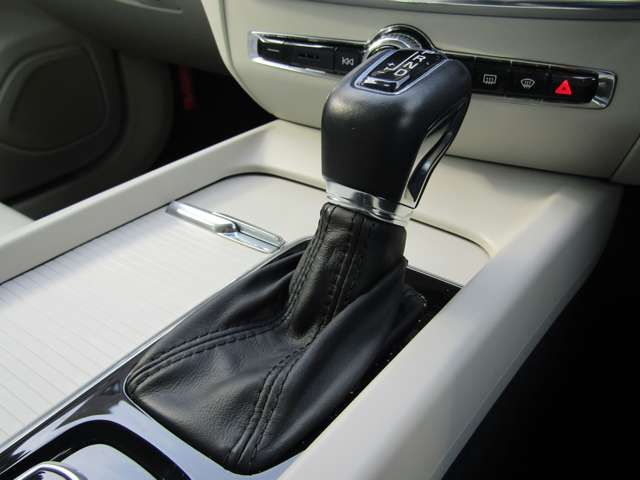 ボルボ Ｓ６０ Ｔ４　モメンタム R2年 (関東) 99