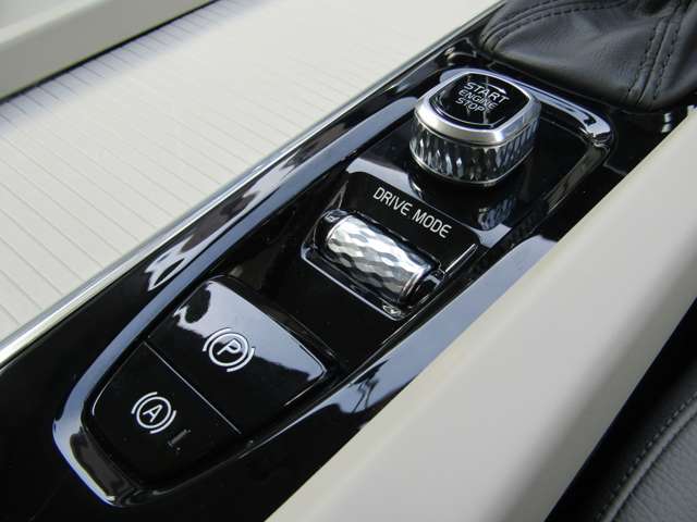 ボルボ Ｓ６０ Ｔ４　モメンタム R2年 (関東) 99