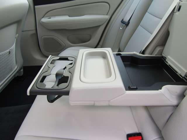 ボルボ Ｓ６０ Ｔ４　モメンタム R2年 (関東) 99