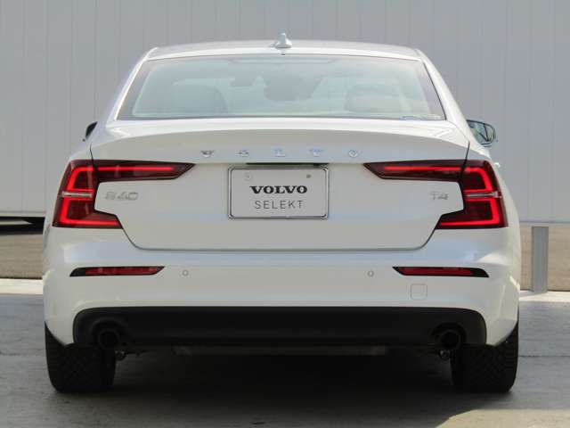 ボルボ Ｓ６０ Ｔ４　モメンタム R2年 (関東) 99