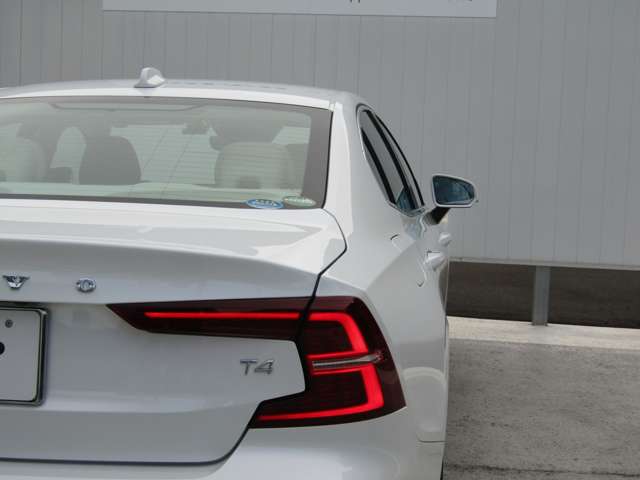 ボルボ Ｓ６０ Ｔ４　モメンタム R2年 (関東) 99