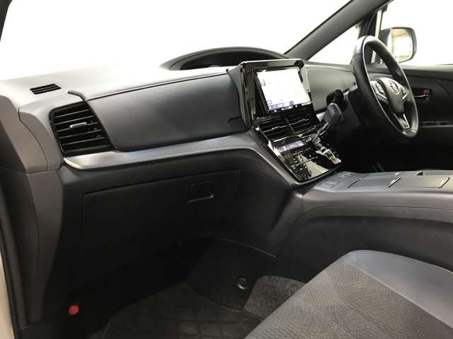 トヨタ エスティマ　ハイブリッド ２．４ アエラス プレミアム ４ＷＤ R1年 (北海道) 99